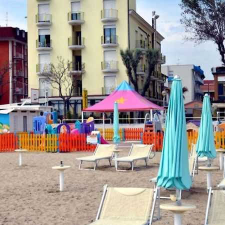 Hotel Emilia Rimini Buitenkant foto