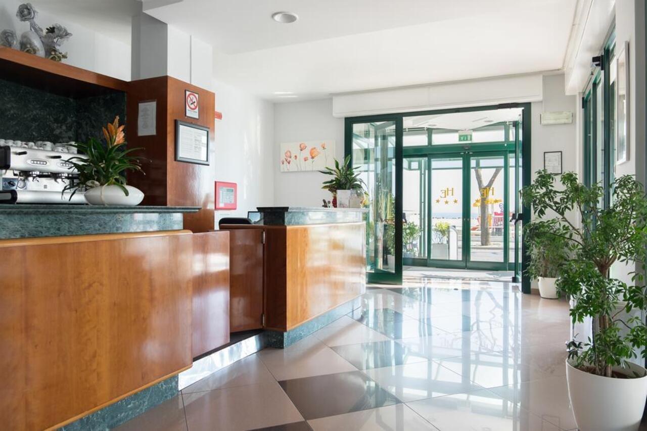 Hotel Emilia Rimini Buitenkant foto