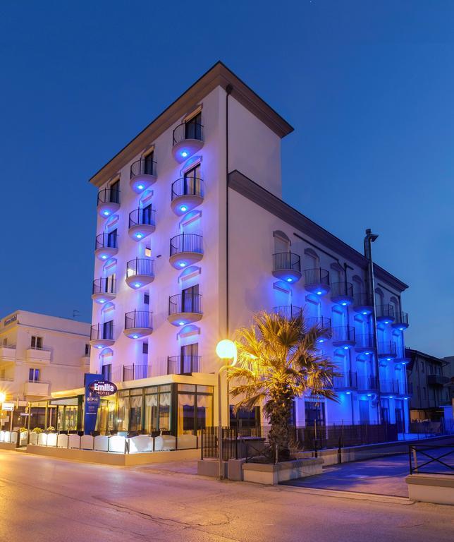 Hotel Emilia Rimini Buitenkant foto
