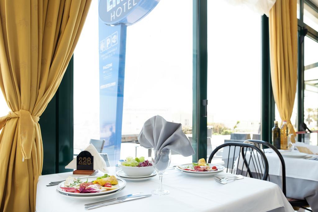 Hotel Emilia Rimini Buitenkant foto