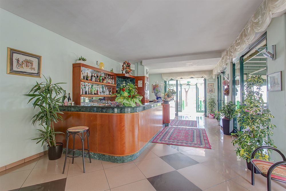 Hotel Emilia Rimini Buitenkant foto
